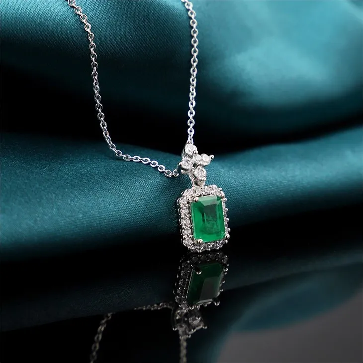 Emerald Necklace Sterling Silver 02 Emerald Necklace Sterling Silver 02